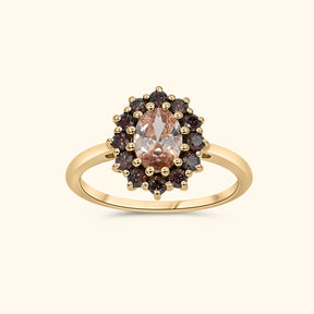 Lady Diana ring in goudkleurige plating met ovale bruine steen en fonkelende rand – Josephina Jewelry